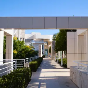 Getty center LA, WYPRAWY Z ESZTUKĄ